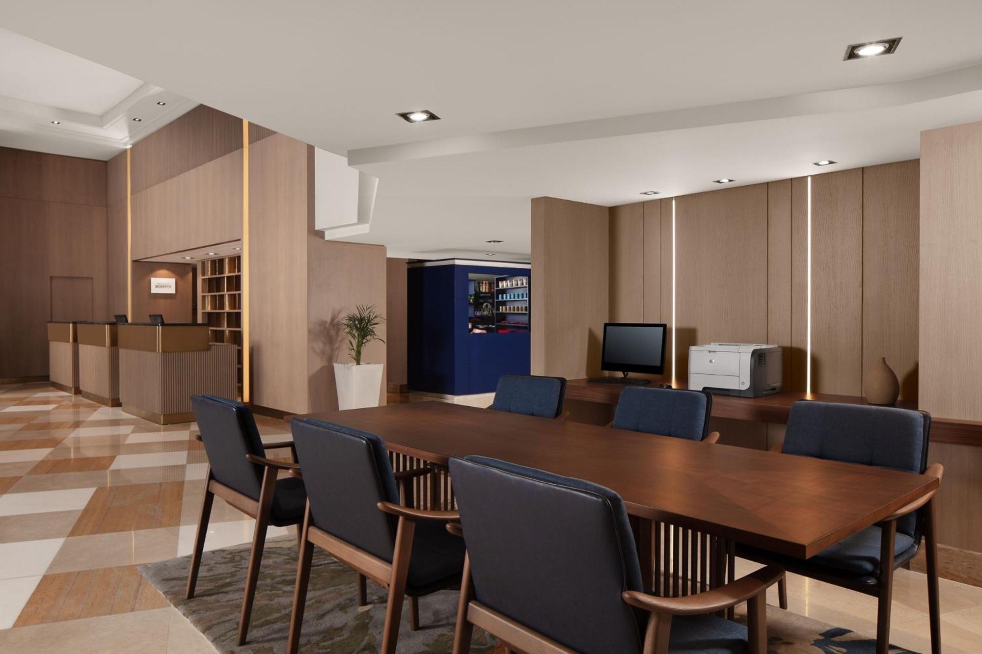 Delta Hotels By Marriott Istanbul West Kültér fotó